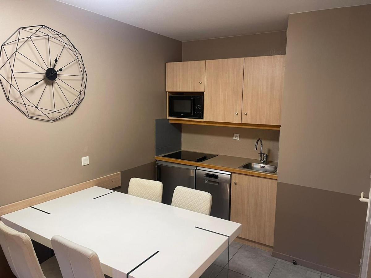 Appartement Near Disneyland Сери Екстериор снимка