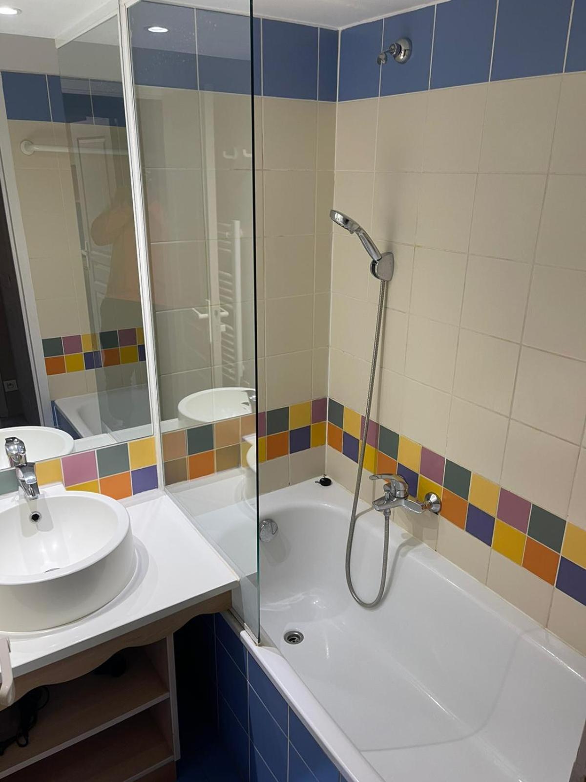Appartement Near Disneyland Сери Екстериор снимка