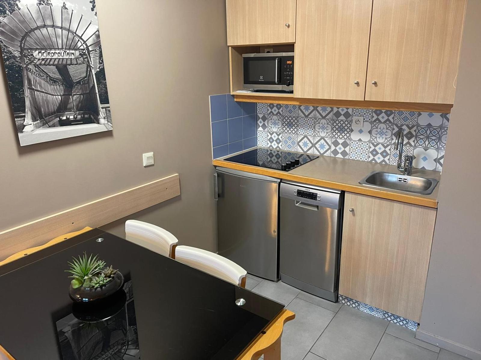 Appartement Near Disneyland Сери Екстериор снимка
